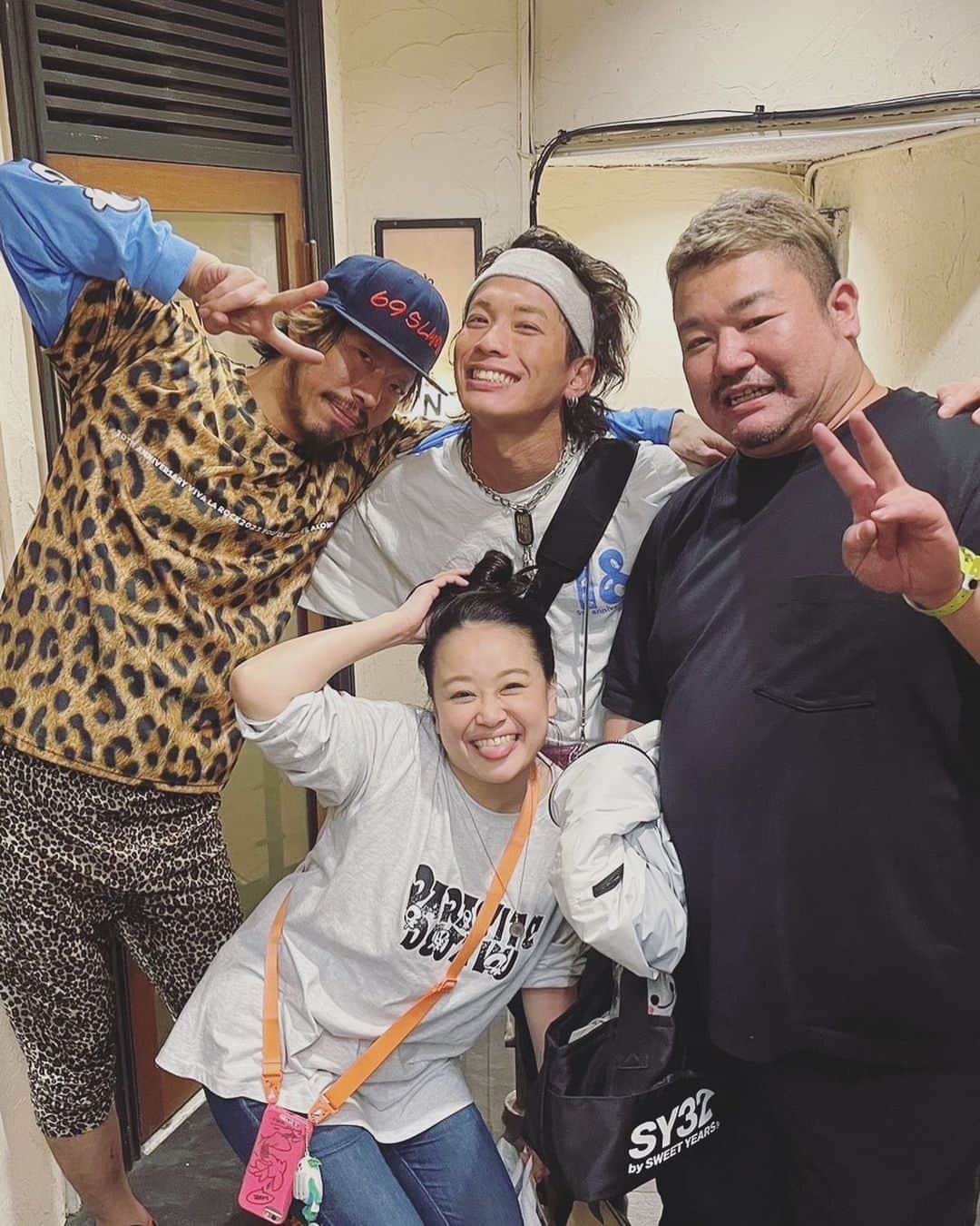 あきらかにあきらのインスタグラム：「東京の兄さん姉さん。 ビバラ終わり。良くしてくれる飲食店は正義。」