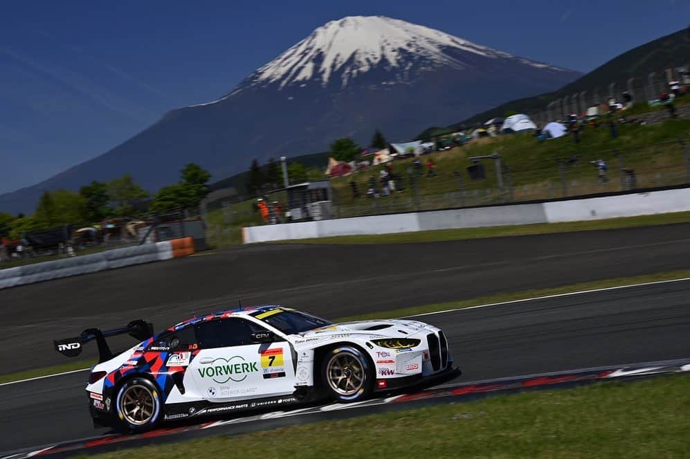 柳田真孝のインスタグラム：「SUPER GT Rd.2 Fuji   応援ありがとうございました！  BMW Team Studie、BMW M4での初レース。 どんな感じで走れるか、ワクワク、ドキドキな気持ちでスタートを担当。 タイヤマネージメントが出来なかった事が悔しいです。  次の鈴鹿も走るのでそれまでに良い準備をして臨みたいと思います。  次回も応援よろしくお願いします。  📸by Wataru Tamura   #supergt #bmwteamstudie  #michelin」