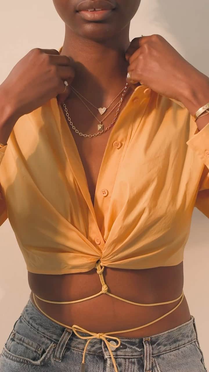 Harrodsのインスタグラム：「Every jewellery collection needs building blocks. Delicate chains and dainty diamonds by the likes of #Azlee, #JenniferMeyer, #NetaliNissim and #Persée are your go-tos for those foundational pieces you never take off ✨  Head to our link in bio for the best summer jewellery trends to wear now.  #Harrods #HarrodsFineJewellery」