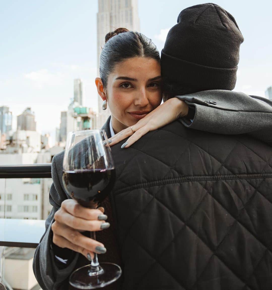 フィリッペ・トレドのインスタグラム：「NYC with my queen ❤️   📷 @iamsamkimm」