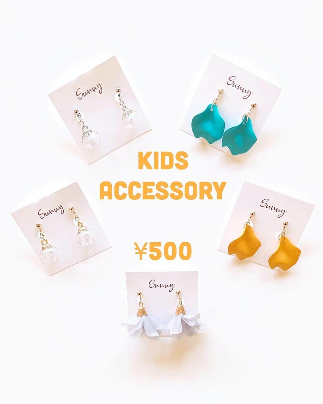 のインスタグラム：「おはようございます☀︎  本日も14:00-17:00実店舗営業しております kids accessoryの店舗販売は 本日までとなっております☀︎ お気軽にお立ち寄り下さい  今日も穏やかな1日を..🕊 ________________________________________ - 実店舗 - 火・木・土 14:00 - 17:00  所在地 埼玉県戸田市本町4-14-14-2階  MeriHariLab/Sunny トータルエステサロンMeriHari.Labさん  @merihari.lab  と共同店舗 ________________________________________  #ハンドメイドアクセサリー #ハンドメイドピアス#ハンドメイドイヤリング#アクセサリー#金属アレルギー対応#大人カジュアル#大人可愛い#こどものいる暮らし#丁寧な暮らし#綺麗に歳を重ねたい#埼玉県#戸田市#手仕事のある暮らし#2023ss#GW」