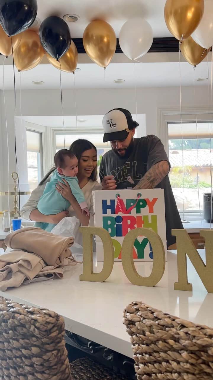 リアン Vのインスタグラム：「Happy Birthday to the love of my life! Loved celebrating you all week and watching you blow out a million candles! 🎂😂 I feel so blessed to have you in my life❤️ I’m so proud of all that you’ve accomplished, and I feel so lucky to be by your side as you continue to achieve your dreams! ✨ I hope your birthday is filled with all the love and joy you bring to my life every day. Here’s to many more years of love and happiness together! 🥂I love you so much baby! 😘 @donbenjamin」