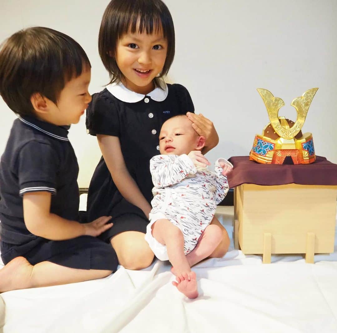 YOPPYのインスタグラム：「. こどもの日  良き日になった  あたしもこども 　 でも　この人たちといると  おとなにならなきゃならない  何度も生まれ変われると信じてる  そしてまた　この仲間で家族で　いたいな  #大人子供」