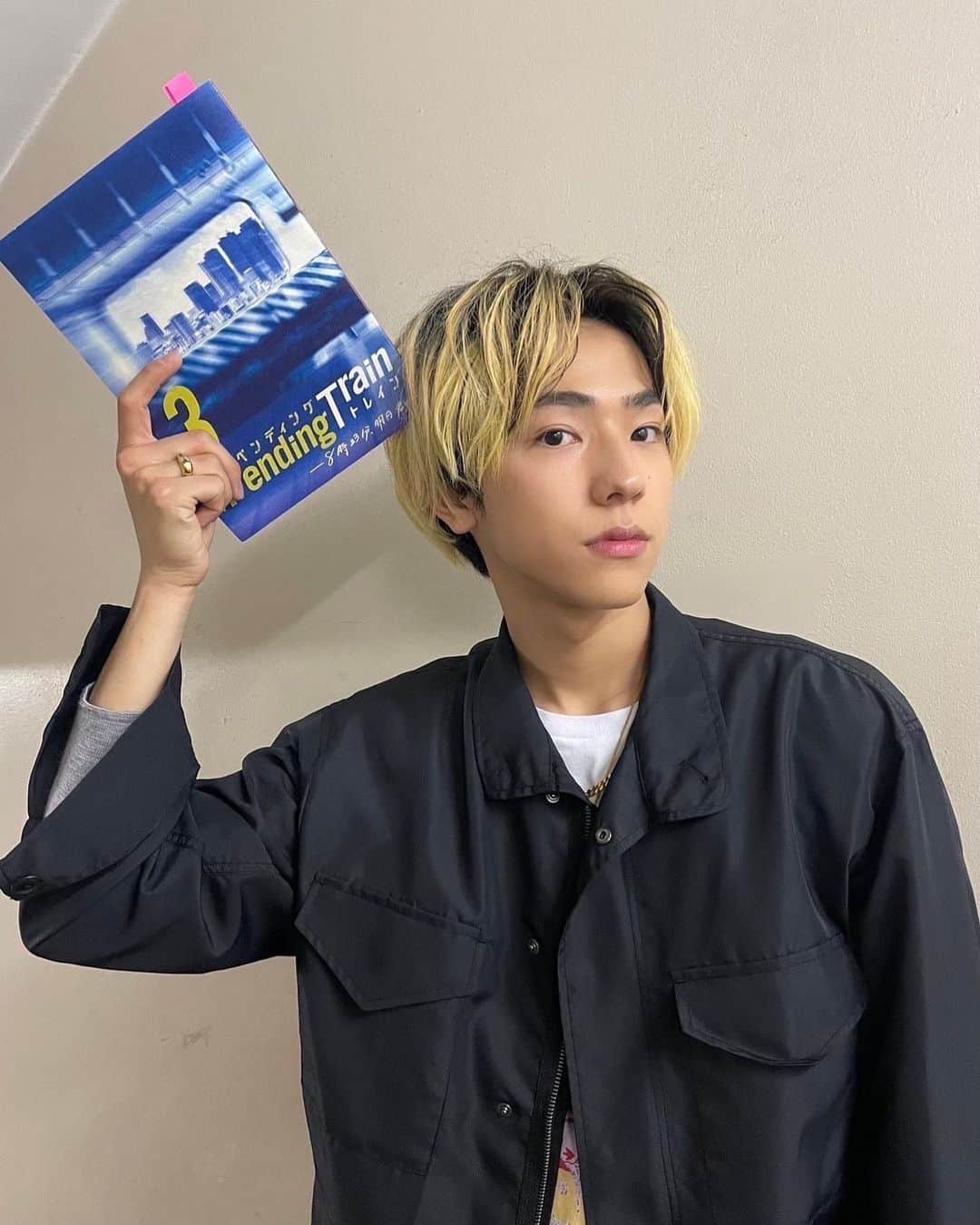 池田優斗さんのインスタグラム写真 - (池田優斗Instagram)「・  『#ペンディングトレイン』 第３話、今夜10時からです！！🚃  観てね〜♪😊  @p_train823_tbs  #ペントレ #池田優斗 #이케다유토」5月5日 20時22分 - yutoikeda_official