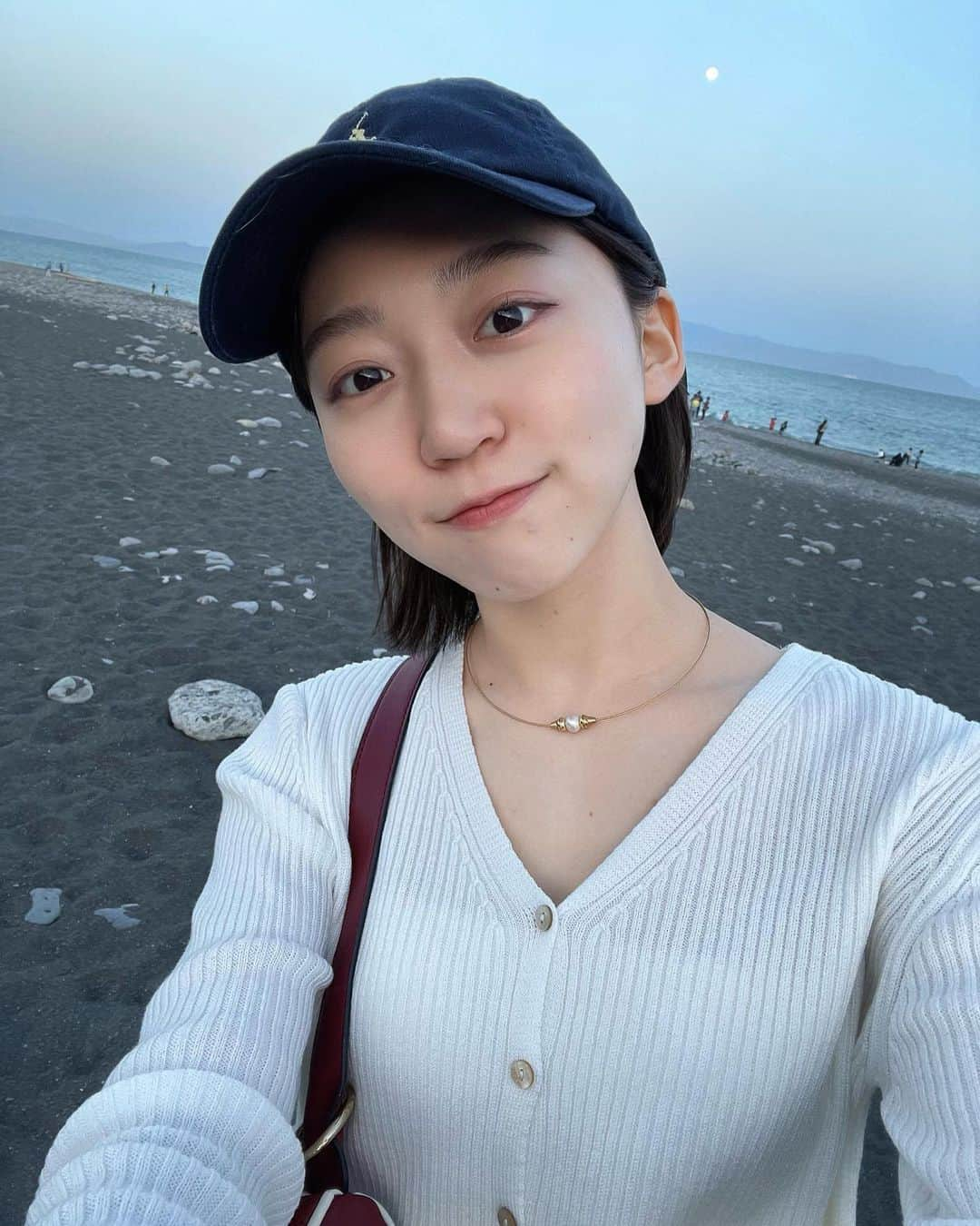 土路生優里さんのインスタグラム写真 - (土路生優里Instagram)「海行きたい欲ちょっと満たされた🫶🏻 また顎ににきびできちゃったよ 早よ治れ〜」5月5日 20時24分 - torochan__324