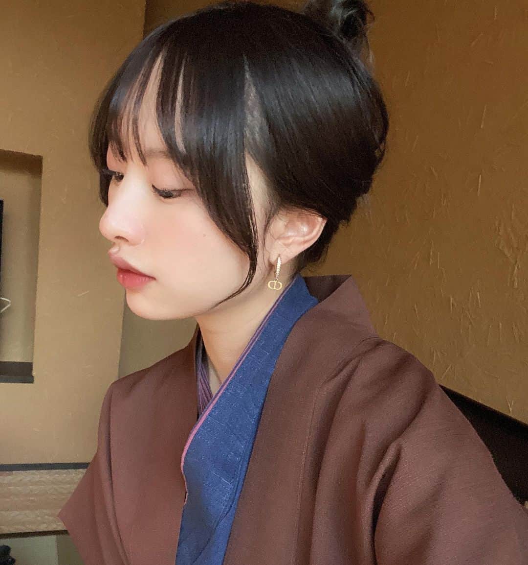 藤川らるむのインスタグラム：「珍しく横顔💎 ここのクリニックでメンテしてもらうことが多いの🦋 @sbc_akao」