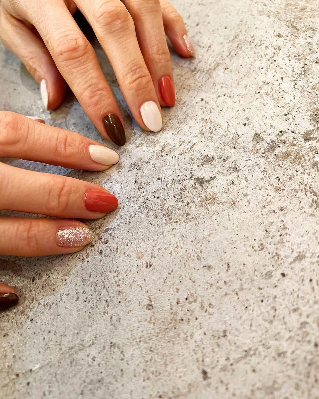 Kana Kobayashiさんのインスタグラム写真 - (Kana KobayashiInstagram)「#nails #simple #ネイル #シンプルネイル #東京ネイルサロン」5月5日 20時33分 - anela_kana