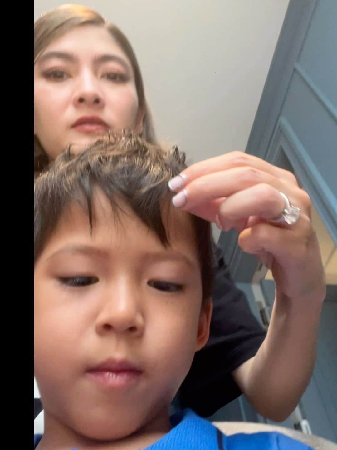 のインスタグラム：「ไปงานกับเค้าเดี๋ยวนี้มีขอให้ทำผมให้แล้วนะจ๊ะ」
