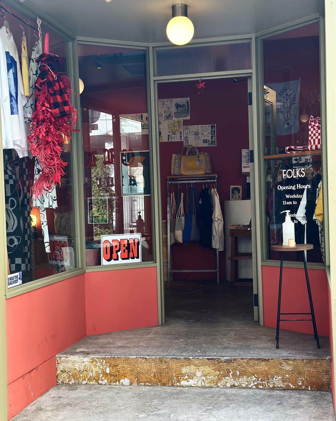 _asamiii__のインスタグラム：「🩵🩶🖤 仙台は新しいお店がたくさん出来てた🧸 はじめて行くお店☕️と大好きな嘉一のラーメン🍜 　　　　  　　　　 　　　　 　　　　 　　　　 #仙台 #カフェ #仙台カフェ」