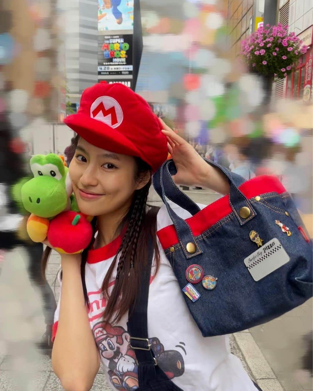 恒松祐里さんのインスタグラム写真 - (恒松祐里Instagram)「🍄🐢🦖♻️🔧 #TheSuperMariobrosMovie is amazing❤️  マリオをスクリーンで見れた事に感動🥹 小ネタ盛り沢山でめちゃ楽しかったなぁ🍄 ゲーム好きにしてくれた両親に感謝🌠  #miyurins #MARIO #恒私服🍄」5月5日 21時05分 - yuri_tune