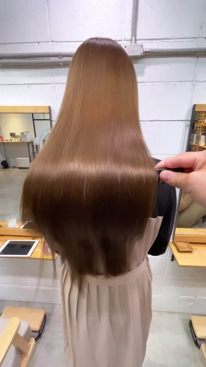 MINAEのインスタグラム：「#メーテル   #復活  #髪質改善  「MALQ HAIR CARE」  スーパーロングが蘇った😍🤍  通います🤍  #美髪  #MINAE」