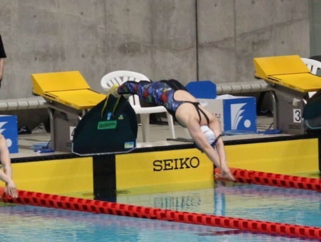 髙津奈々さんのインスタグラム写真 - (髙津奈々Instagram)「【フィンスイミング日本選手権 DAY2】  2日目のレースが終了。  今日は1番楽しい50mでした❤️‍🔥  自己ベスト更新、日本記録、優勝を目指しましたが 結果は2位でした🥈 (アジア選手権の代表派遣記録突破)  スプリンターの血が久しぶりに騒ぎました🔥  この楽しさを最終日、 明日の50mアプニア、そして200mサーフィスに繋げます。  おやすみなさい🌙  #フィンスイミング #日本選手権 #finswimming #日本代表 #アジア大会 #アジア選手権 #代表内定 #アスリート」5月5日 21時11分 - nanatakatsu