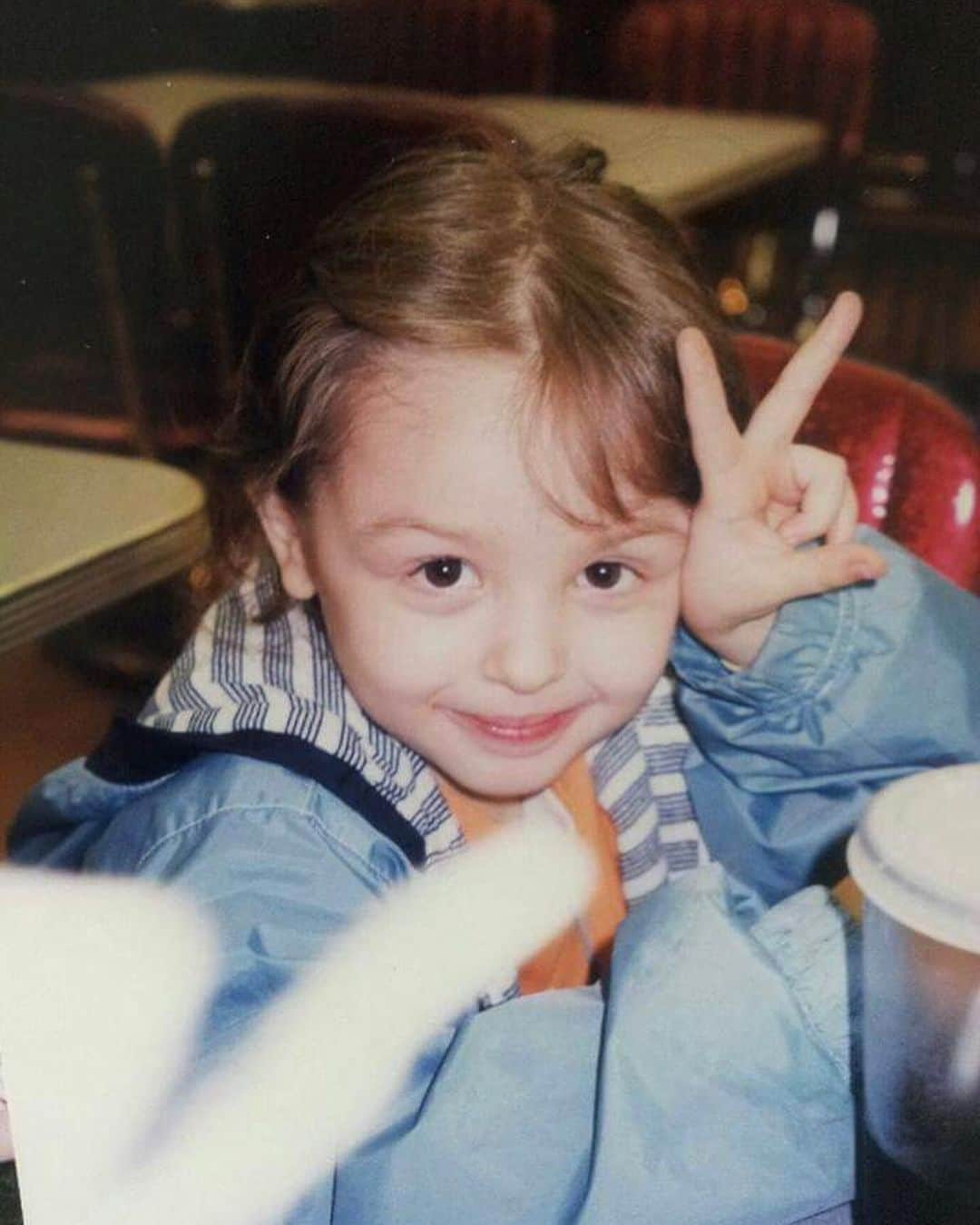 Elina 엘리나 (エリナ) さんのインスタグラム写真 - (Elina 엘리나 (エリナ) Instagram)「Today is Children's Day in Korea, so here my old pictures🥹🤍 어린이날 기념으로 옛날 사진 투척!!」5月5日 21時11分 - elina_4_22