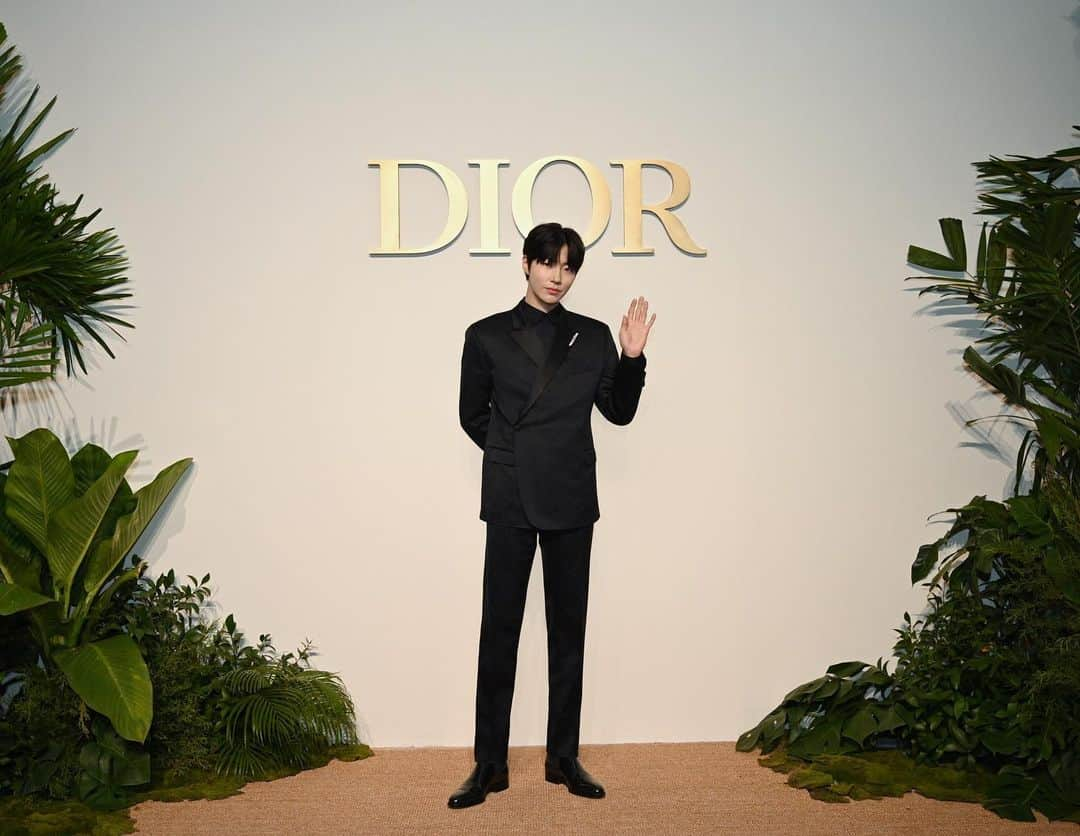 ファン・インヨプさんのインスタグラム写真 - (ファン・インヨプInstagram)「@Dior #Dior」5月5日 21時18分 - hi_high_hiy