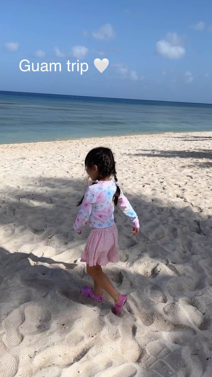 吉田早織のインスタグラム：「久しぶりの海外🏝️ グアムは近くて時差が少なくて子連れには最高でした🤍  #guamtrip #グアム旅行 #子連れ旅行 #子連れ海外  #guam」