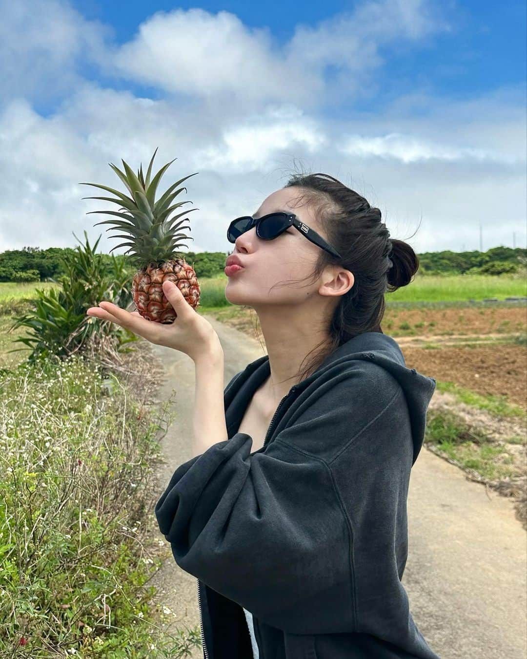 小倉優香さんのインスタグラム写真 - (小倉優香Instagram)「🍍🍍🧡  #パイナップル #夏 #小倉ゆうか」5月5日 21時32分 - ogurayuka_official