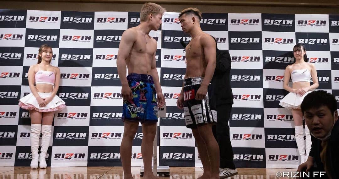 三浦孝太さんのインスタグラム写真 - (三浦孝太Instagram)「Tomorrow is the fight I’ve long been waiting for🥊✨ I have been preparing myself the best way possible for this wonderful fight against an great fighter in an amazing federation RIZIN🔥  I will win no matter what happens👊 And I will pass the best baton to my master Buakaw👍  Everyone, please give us your best support tomorrow🤝  And if you can't make it to the venue, please support us on ppv🙏  いよいよ明日です🥊✨  必ず勝ちます👊🔥  #rizin42 #rizin  #mma  #fight #三浦孝太」5月5日 21時43分 - kota_miura_official