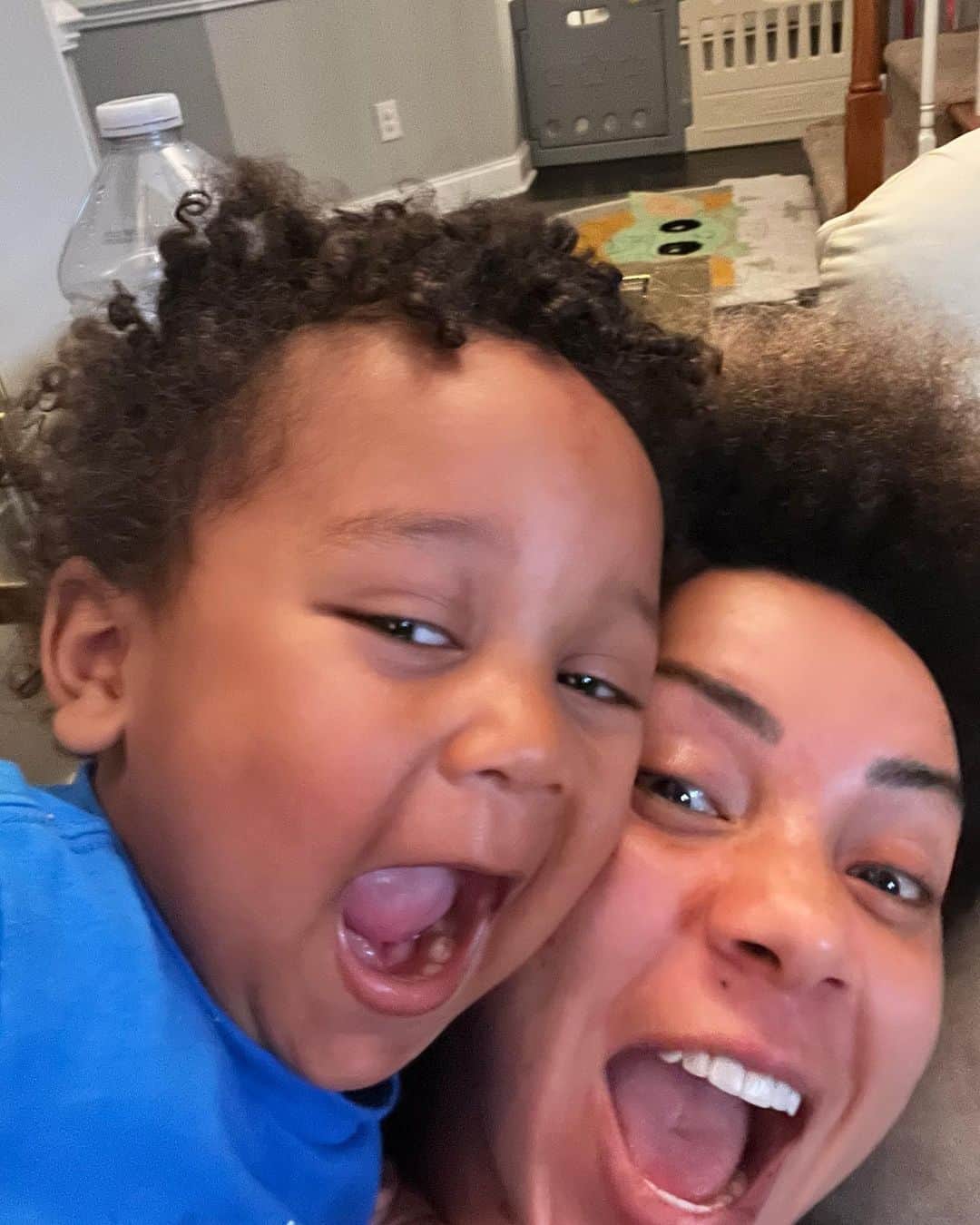 Brittany Rennerのインスタグラム：「Happy 2nd birthday to my baby 🦈  My son has inspired me to dig deeper and trust the whispers of my heart. I admire that he is headstrong, moves at his own pace, and approaches all things with curiosity. He has been one of my greatest teachers! Every present moment with him is truly a gift. I’m thankful we chose one another in this lifetime 💫♉️🥳」