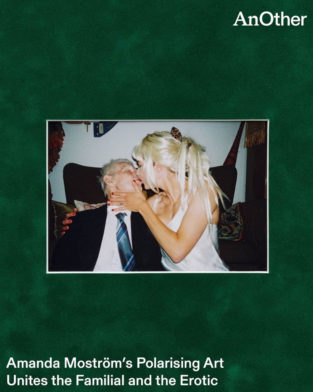AnOther Magazineのインスタグラム：「Family and eroticism are rarely mentioned in the same breath, despite incest having a bit of a moment in pop culture last year. In her work, however, Swedish artist @amandamostrom_ brings these two loaded subjects together with humour and surprising tenderness. ⁠ ⁠ The Swedish artist’s new exhibition at @roseeaston223 gallery in London features some of her polarising works, and pays tribute to Labradors and her grandmother’s photographs of flowers. At the link in bio, @emilycsteer speaks with the artist ahead of her upcoming show itsanosofadog *It’s an arse of a dog 📲⁠ ⁠ 📸 itsanosofadog *It’s an arse of a dog by Amanda Moström. Courtesy of the artist and Rose Easton, London. Photo by @theo_christelis_photo」
