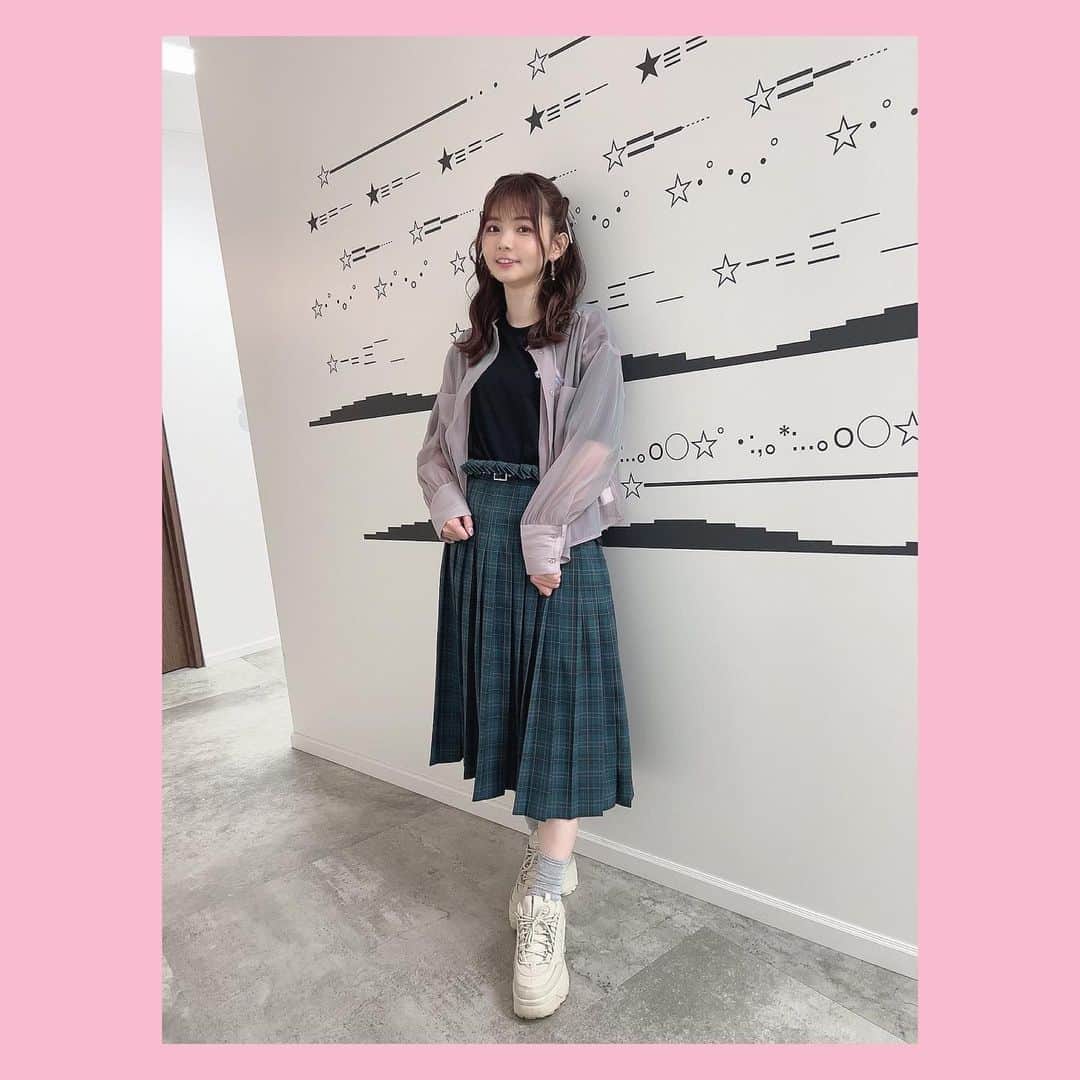諏訪ななかのインスタグラム：「. #諏訪七課 分署更新されてるよ〜！  Tシャツ可愛い☺️🫶🏻 Tシャツに合わせてイヤリングも♠️♥️  #名探偵コナン #UT」