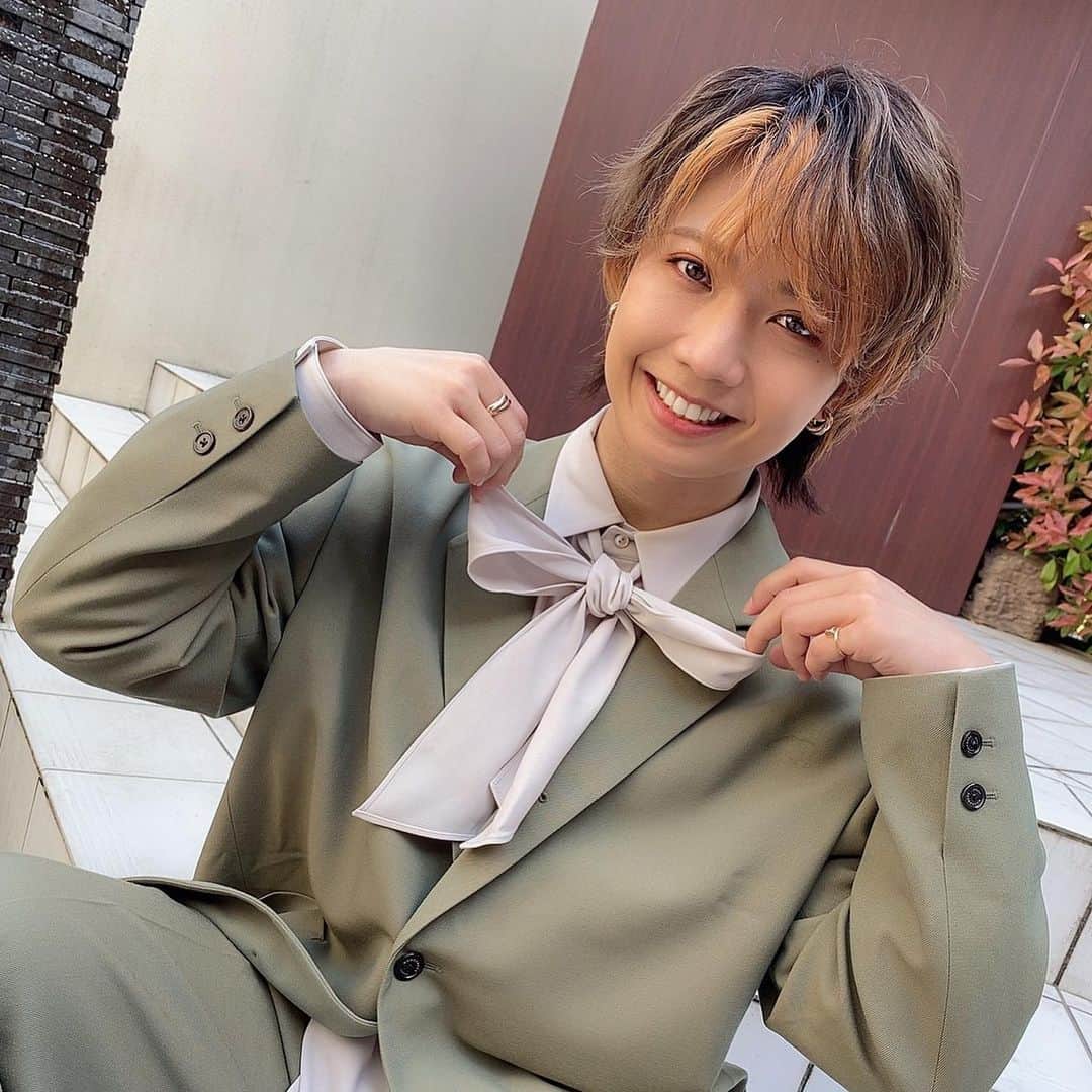 のインスタグラム：「弟の披露宴の司会兄 次回の仕事待ってます👶👶」