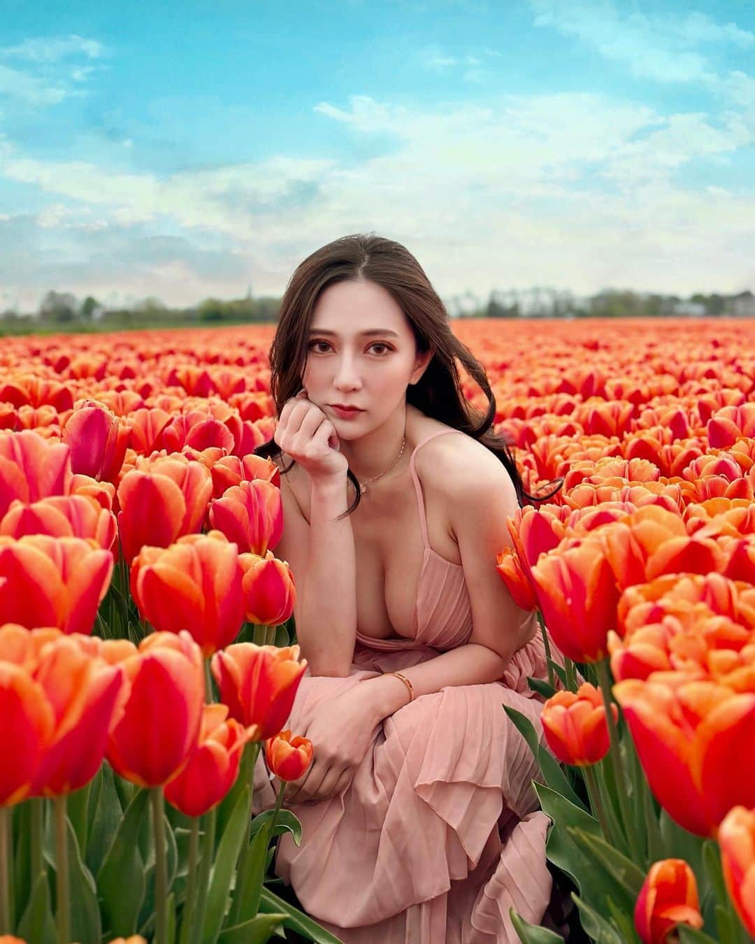 漢娜Hannahさんのインスタグラム写真 - (漢娜HannahInstagram)「If I pull through, is it too soon?  #amsterdam #keukenhof #tulipsinholland」5月6日 0時02分 - callmetsts