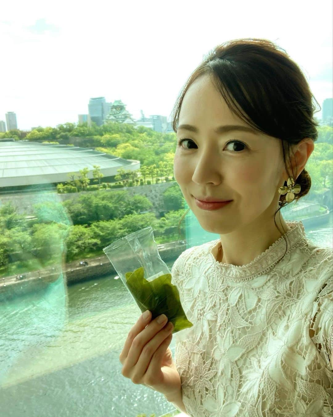 丸田佳奈のインスタグラム：「#こどもの日 #端午の節句 #柏餅 #大阪城」