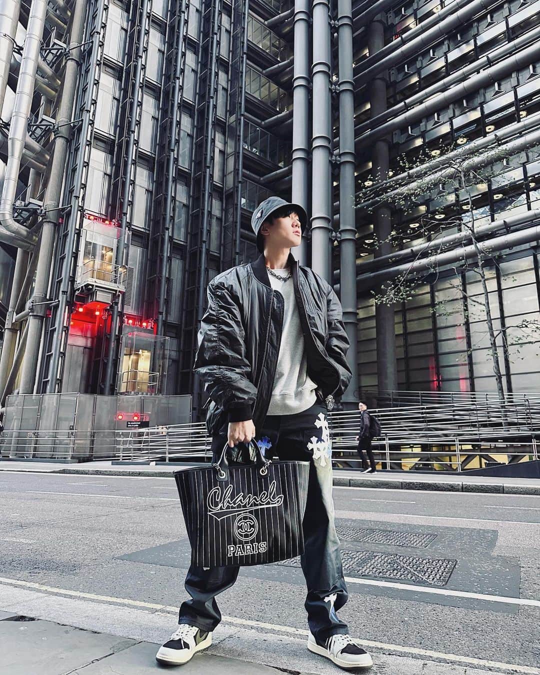 林俊傑さんのインスタグラム写真 - (林俊傑Instagram)「Streets of London」5月6日 0時36分 - jjlin