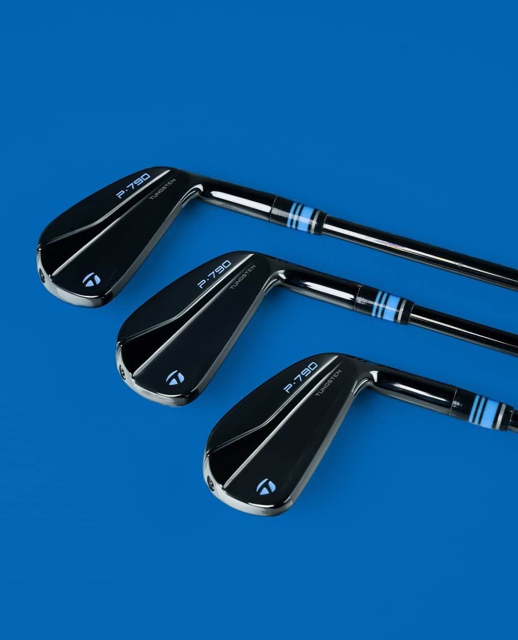 テーラーメイド ゴルフさんのインスタグラム写真 - (テーラーメイド ゴルフInstagram)「🎶 I’m blue, off the tee, I will fly 🎶 These limited edition P790 Phantom Black Prism Irons with @bbandfco ferrules are now available only on the MyTaylorMade+ app. Hit the link in bio to download and subscribe to the Champions tier for access now. #TeamTaylorMade」5月6日 1時02分 - taylormadegolf