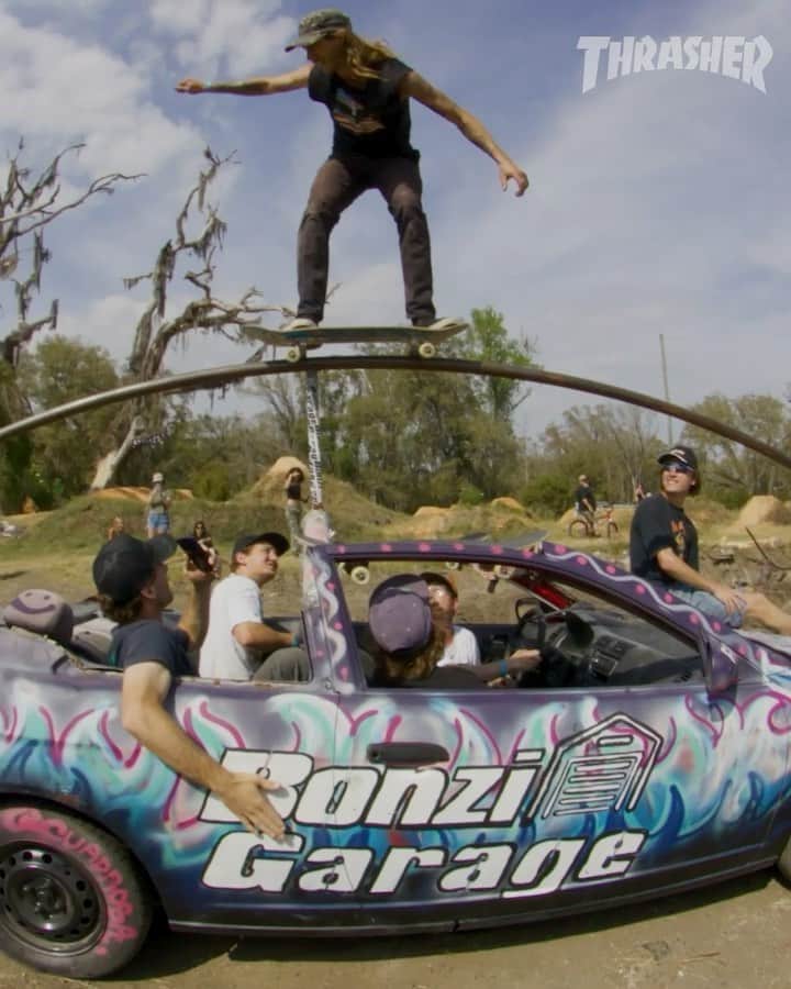 スラッシャーのインスタグラム：「🐊 SWAMPFEST 2023 is playing on our YouTube channel 📺 🎬 @tweestopher」