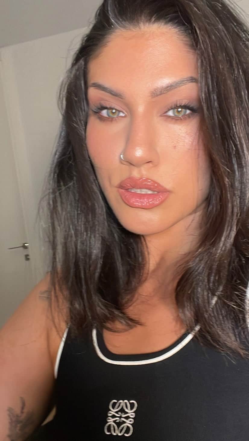 La'Tecia Thomasのインスタグラム：「simple not basic 😉 lmk if you want product details 🫶」