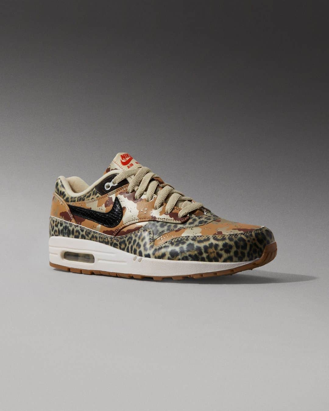 Flight Clubさんのインスタグラム写真 - (Flight ClubInstagram)「In the wild. Pops of leopard print and desert camo enshroud the Wmns Air Max 1 PRM 'Atmos.' A continuation of the Tokyo retailer's 2013 'Animal Camo' pack, the renown lifestyle runner is finished with premium snakeskin detailing on the Swoosh.」5月6日 1時50分 - flightclub