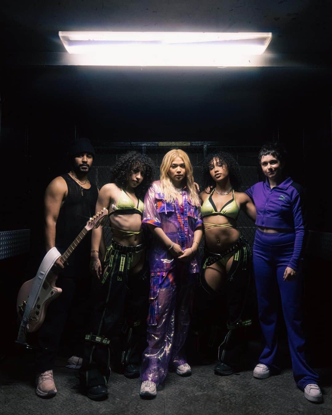 ヘイリー・キヨコのインスタグラム：「We playing but we ain’t playing around 😈🌈」