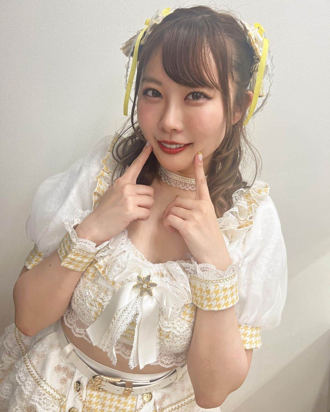 川島愛里沙さんのインスタグラム写真 - (川島愛里沙Instagram)「. . . 🆕衣装になりました💛 . . . . . . #アイドル #黄色 #黄色担当 #KNUoNEW #衣装 #followme #yellow #instadaily #instalike  #idol #japanesegirl」5月6日 3時20分 - onikuarichan