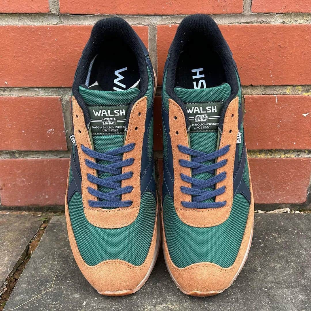 ウォルシュのインスタグラム：「New In. Online Now.   #normanwalsh #britishmade #trainers #sneakers #ukmfg」