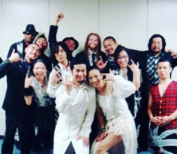 SATOKOさんのインスタグラム写真 - (SATOKOInstagram)「みーみーお誕生日おめでとうございます♡ 昔の懐かしき写真を…。笑 今年はワンダーランドだし楽しみいっぱい(*≧∀≦*) 共に生きていて、更には歌っているところを見られるという奇跡。 どんな手を使っても生で観た方がいいよと人に全力で言いたい宇宙一の歌姫です。 最高という言葉では表現出来ないくらい最高な一年になりますように♡love you tons!!! #吉田美和」5月6日 14時41分 - fc_satoko