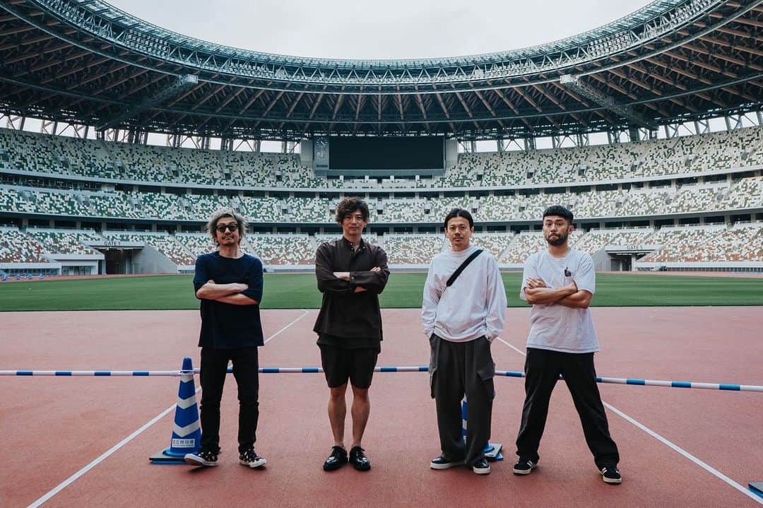 青柳尊哉のインスタグラム：「新国立競技場でも恒例の…  #alife」