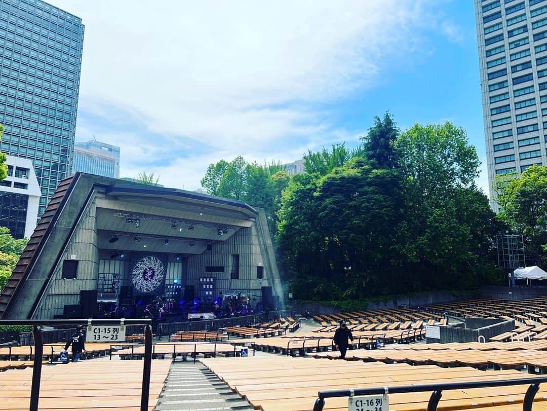 ミヤ のインスタグラム：「日比谷野音晴れ！あとは風。。 #mucc25th #今日満月じゃね？」