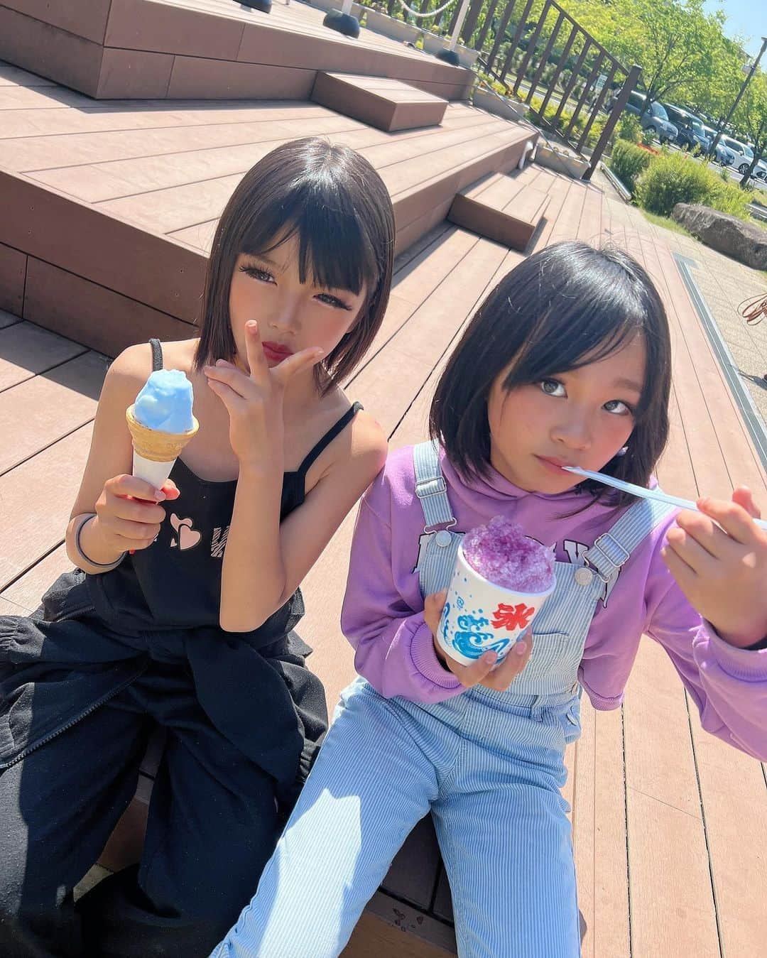 堀えりかさんのインスタグラム写真 - (堀えりかInstagram)「GW雨降らなくてよかった〜🥺☀️ 子供達ギャルメイクに憧れるお年頃💄 ミオ初カラコン練習👀✨！！ かわちい❤️すぐ取ったけど←  海鮮丼美味しかった〜🐟💕   #ゴールデンウィーク ##gw キャンプ #家族 #姪っ子 #福井 #海鮮丼」5月6日 14時23分 - xerikax143