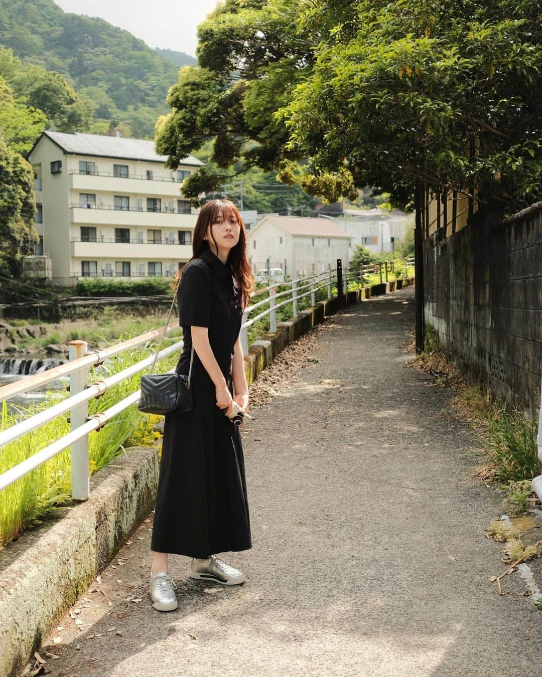 谷本琳音さんのインスタグラム写真 - (谷本琳音Instagram)「初めての箱根満喫してきた🌈🌈  旅行って 新しい服着て、新しい靴も履いて 行きたくなっちゃうよねん🌷  これから箱根で撮った写真たくさんあげてくぞ〜〜！  onepiece  @cosstores_jp  shoes @onitsukatigerjp   #箱根 #箱根旅行  #cos #onitsukatiger  #旅行コーデ #スニーカーコーデ #fujifilmxe4」5月6日 14時34分 - rion_tanimoto