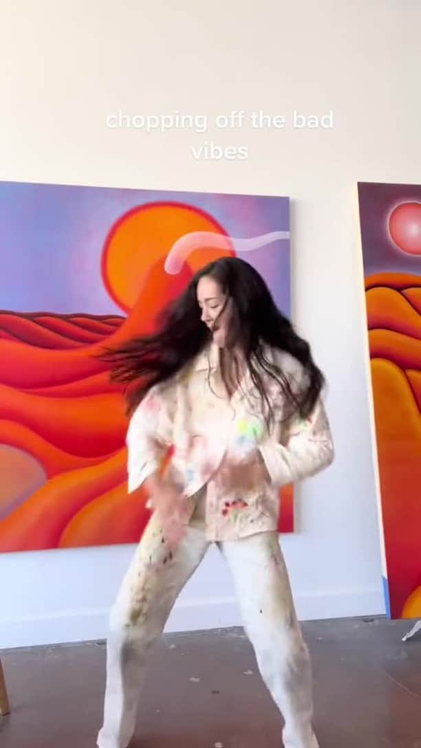 ジョジー・マランのインスタグラム：「Chop off the bad and embrace the good. Next level weekend vibes brought to you by @camillamengstrom」