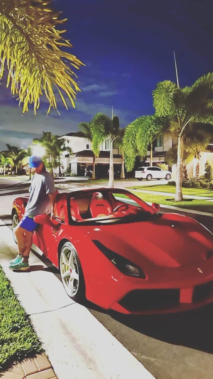 Riff Raffのインスタグラム：「WHAT ARE THE COOLEST RACE TRACKS AROUND THE WORLD ?   🌎🏎️💨 iM THiNKiNG ABOUT BRiNGiNG MY FERRARi ON A WORLD TOUR AND TEST DRiVE ON ALL THE BEST RACEWAYS iN EVERY COUNTRY」