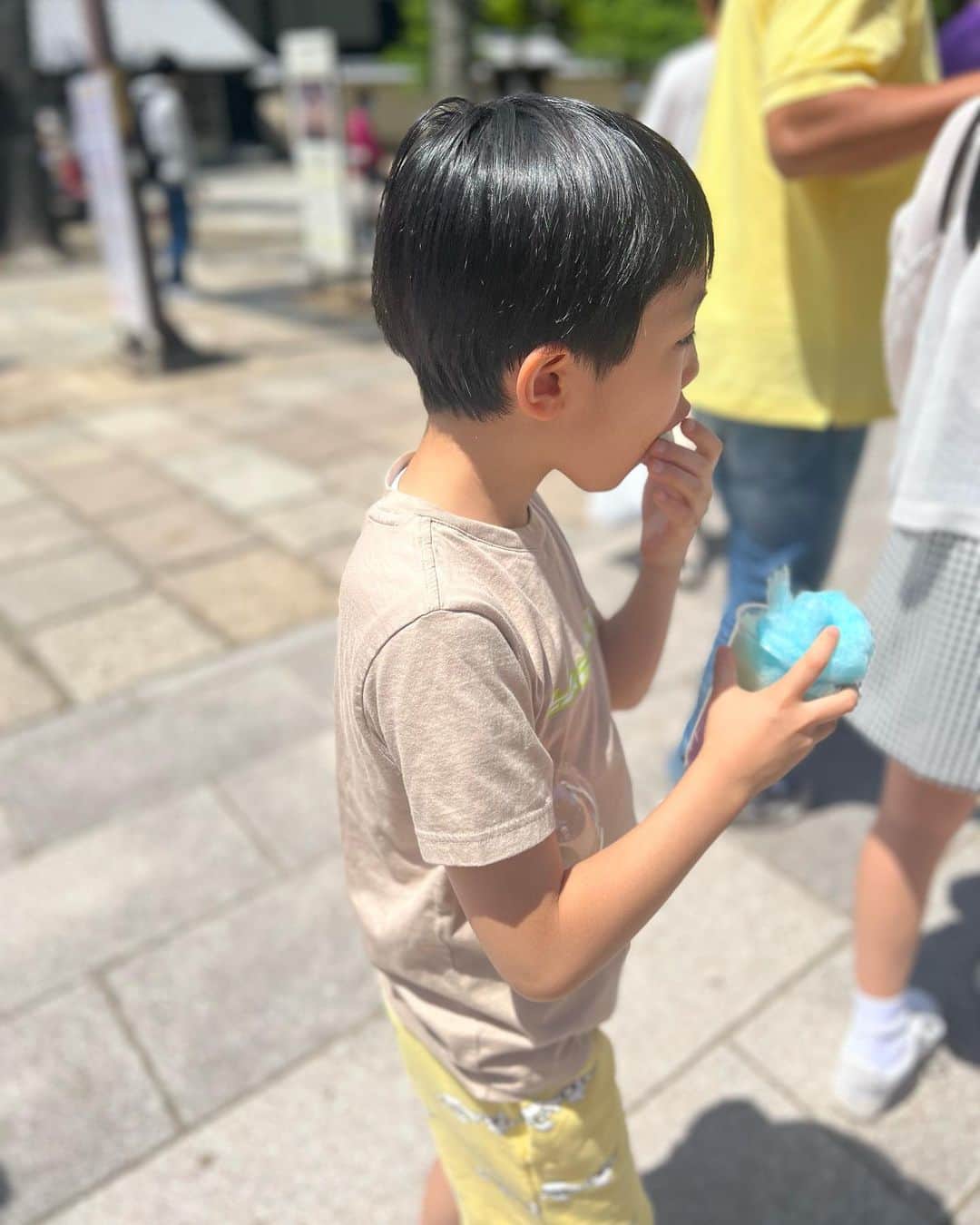 大野真理子さんのインスタグラム写真 - (大野真理子Instagram)「gwは久しぶりに 主人の実家に帰省しました。 去年は娘の受験もあって1年ぶり！ お義父さんもお義母も元気そうで嬉しかった🤍 2泊して 東大寺や奈良公園を観光しました。 奈良、緑が美しくて癒されたー！ 美味しいものも沢山食べて楽しい時間でした。 夏休みまでまた頑張るぞー！ #2023gw #奈良#奈良観光」5月6日 7時30分 - skinholictokyo