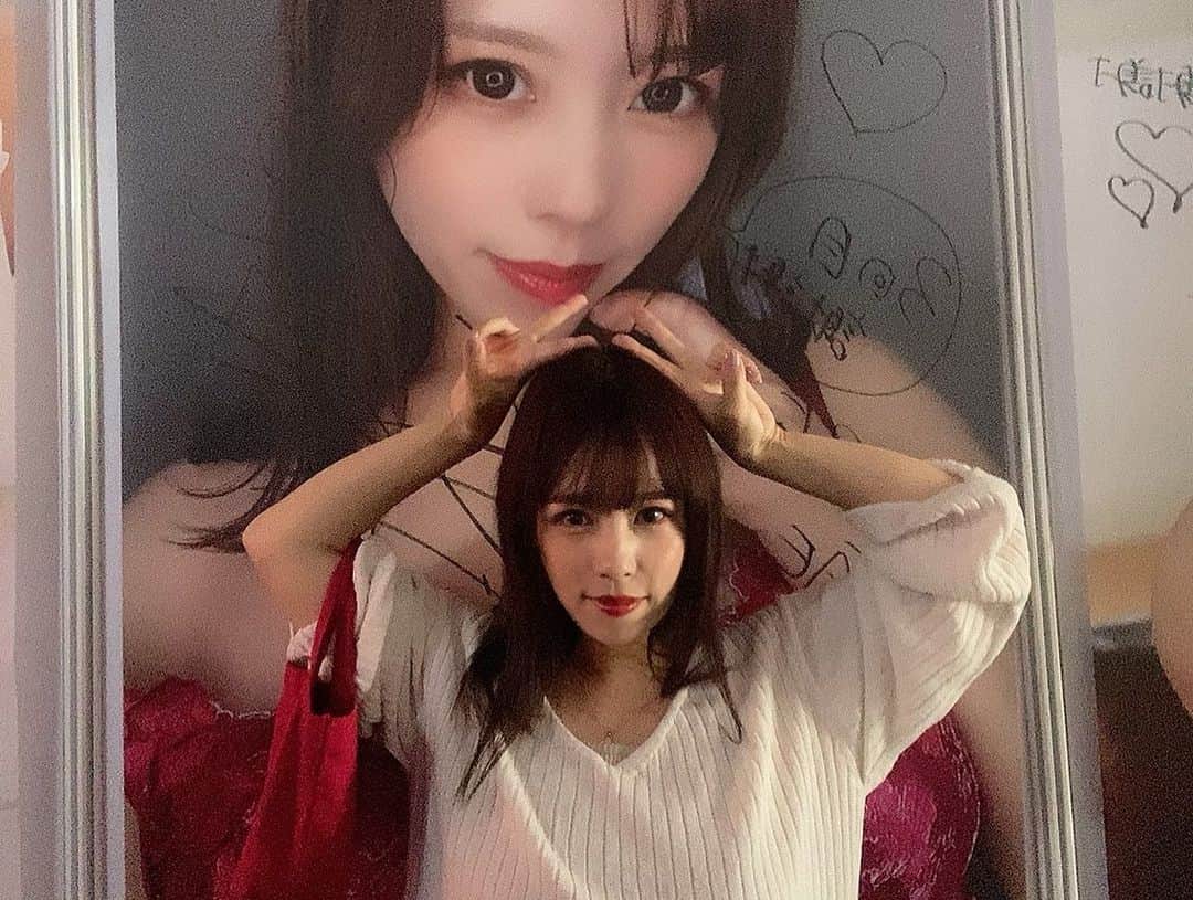 河西あみさんのインスタグラム写真 - (河西あみInstagram)「good morning  しばらく思い出をコツコツのせていきたいと思います。  先週はTAEだったんだなぁ🎁  TAEはファンとめちゃくちゃ近くで遊んだり出来るから本当に貴重なイベント。  AVやってる時から、ファンと近いイベントが大好きだったからめちゃくちゃ好き。  2017年にも2018年にも来たよ！って写真持ってきてくれるファンの人とかもいて我が家って感じする…   次も会ったらみんな行ってみてね。  #TAE #taiwan  #台湾 #japanese  #引退してらのにありがと #japanesepornstars」5月6日 7時47分 - ami_kasai_japan