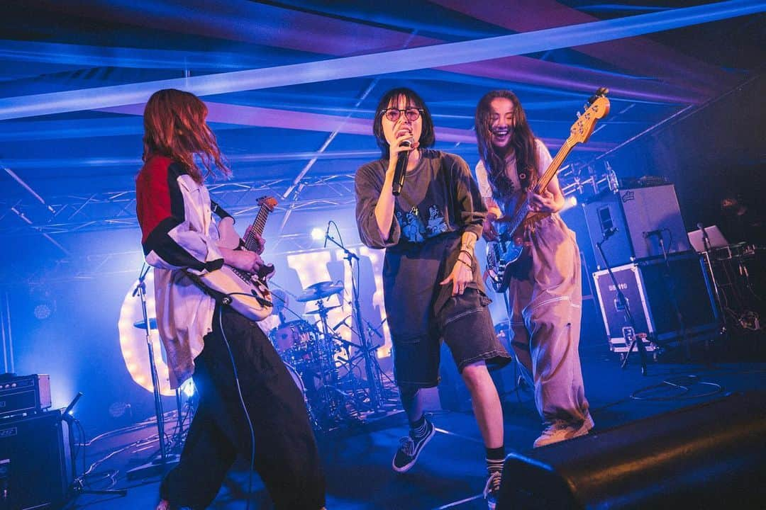 Chilli Beans.さんのインスタグラム写真 - (Chilli Beans.Instagram)「2023.05.03 「VIVA LA ROCK 2023」 @vivalarock   photo by ハタサトシ  #チリビ #chillibeans」5月6日 7時59分 - chillibeansmusic