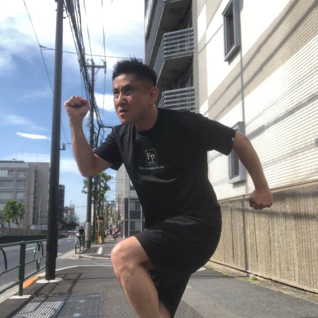 おたこぷーのインスタグラム：「おっと、とうとうランニング始めちゃうのか？ どがんすっとか？スカーフェイスか？ #東京  #ランニング」