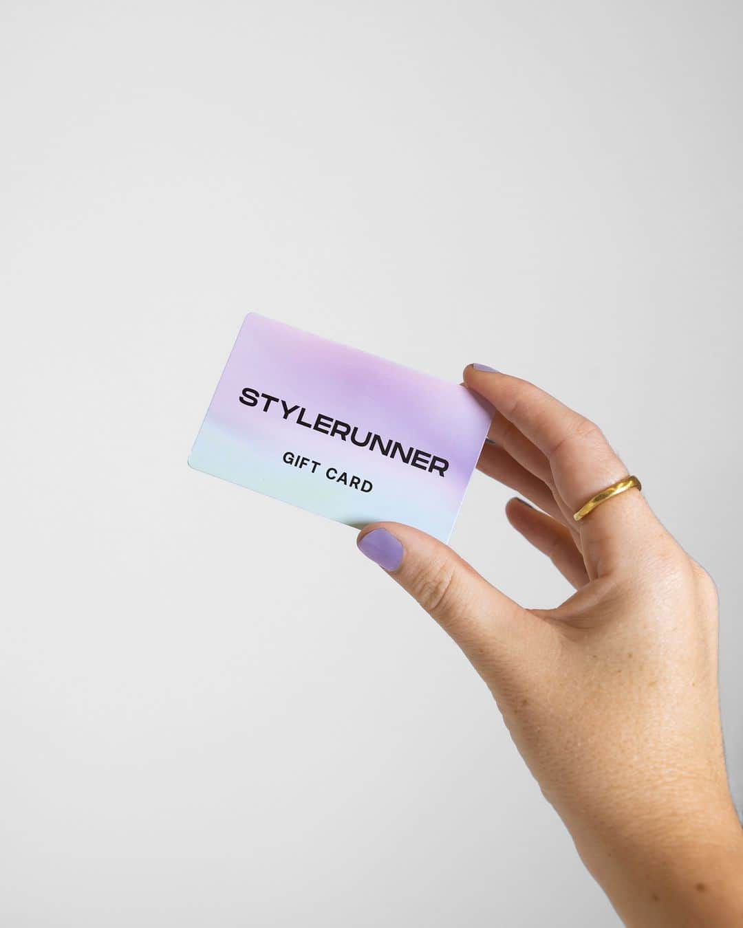 STYLERUNNERさんのインスタグラム写真 - (STYLERUNNERInstagram)「The perfect gift this Mother's Day 🤍 Let her treat herself to something she'll truly enjoy with a Stylerunner Gift Card. Purchase an eGift card online or head to your local store! Gift Cards are redeemable online or instore.」5月6日 9時00分 - stylerunner