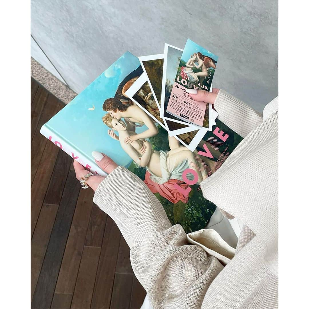 PATRA magazineさんのインスタグラム写真 - (PATRA magazineInstagram)「【休日の過ごし方！都内美術館巡り🎨🖤】  みんなはどんな休日を過ごしてる✨？ 今回は都内でおすすめの美術館をご紹介🐰  ●クリスチャン・ディオール、夢のクチュリエ展（清澄白河） ●ルーヴル美術館展（乃木坂） ●ウェス・アンダーソンすぎる風景展（天王洲） ●ルーフミュージアム（代官山） ●ヘザウィック・スタジオ展（六本木） ●Artizon Museum アートを楽しむ（日本橋）  期間限定の場所もあるから、早めにチェックしてみてね🍋⛲️  ＼ thank you 🦢 ／ @m___t___57 / @treaturself_una @senaaaa0309 / @muu12_7 @hii_idem / @amnos_skow_saki  今みんなの中で流行っている事やアイテムがあれば @patra__jp をタグ付けしてぜひ教えてね🔔  皆さんのすてきな投稿をぜひ紹介させてください！ . . #美術館巡り #都内美術館 #東京美術館 #展覧会巡り #ルーヴル美術館展 #クリスチャンディオール夢のクチュリエ展」5月6日 9時00分 - patra__jp