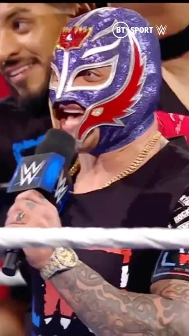 のインスタグラム：「Puerto Rico is ELECTRIC for The LWO! ⚡️  #WWE #Smackdown #ReyMysterio #BadBunny」