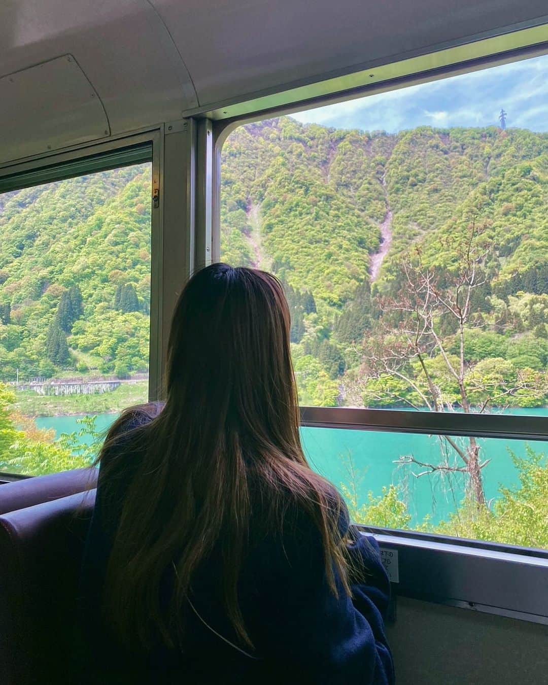 佐山彩香のインスタグラム：「年々、自然に感動する🍀  今日、お天気☀️とか 今日も心身ともに健康✨とか 今日もごはんが美味しい😋とか 大切な友達と家族が健康でいてくれて いつも周りにいてくれて本当感謝。 幸せ。🥰  #lifeisgood」
